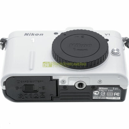 Fotocamera Nikon 1 V1 body white fotocamera digitale mirrorless con mirino. - immagine 6