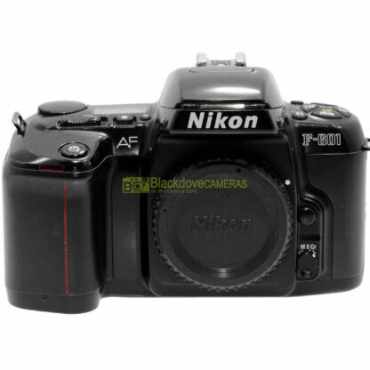 Nikon F601 fotocamera reflex autofocus a pellicola usata. F-601 black body. - immagine 3